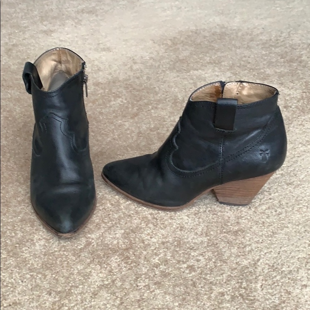 Frye ankle booties black size 6